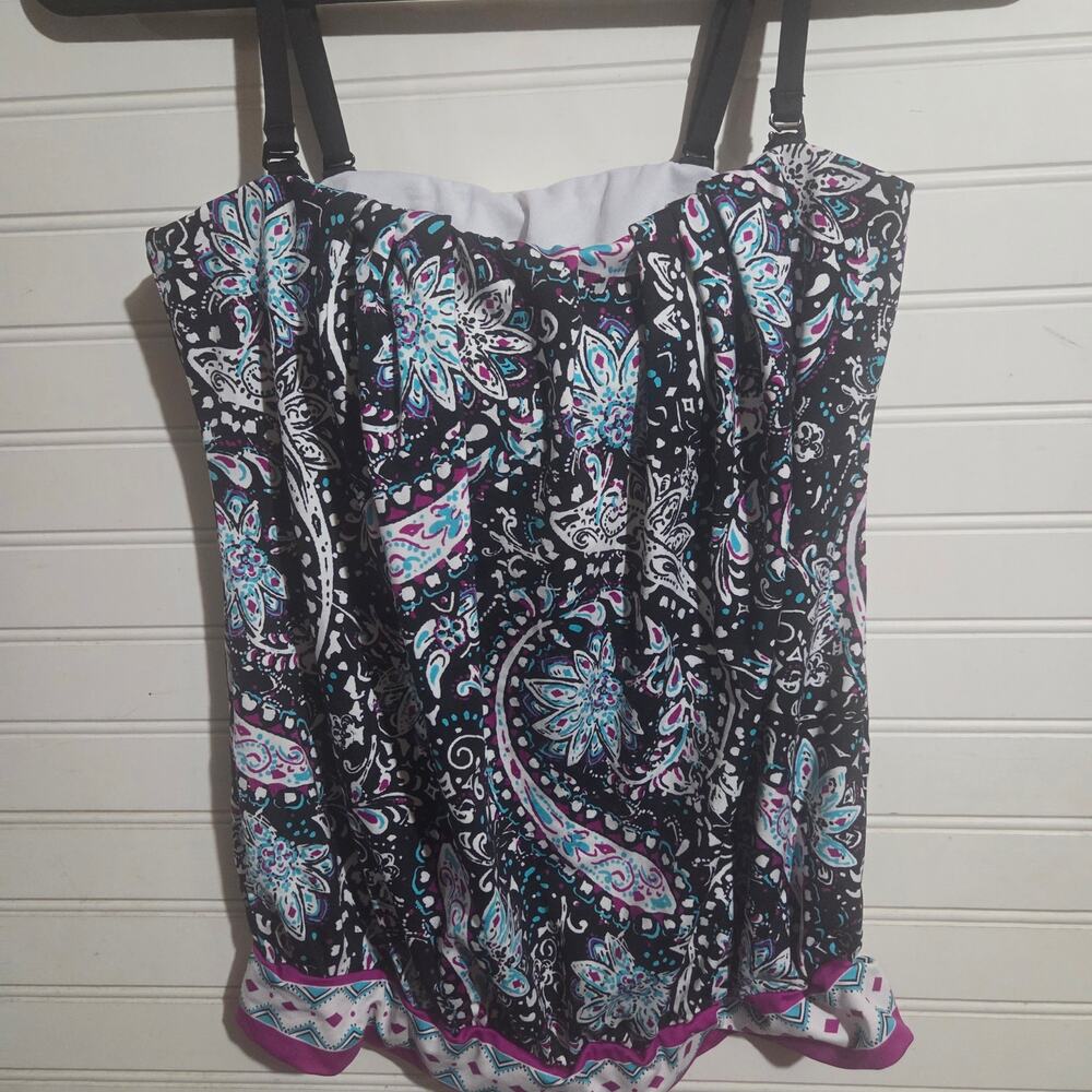 24 & Ocean Flyaway Swim Top Medium Paisley Ruffle Layer Beach Resort